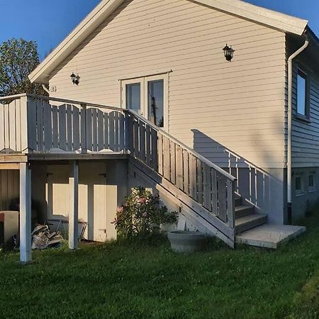 Hus Sentralt I Lofoten Lägenhet Leknes Exteriör bild