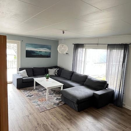 Hus Sentralt I Lofoten Lägenhet Leknes Exteriör bild